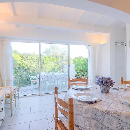 Casa vacanze Holiday Les Parcs De Gassin-5 By Interhome *